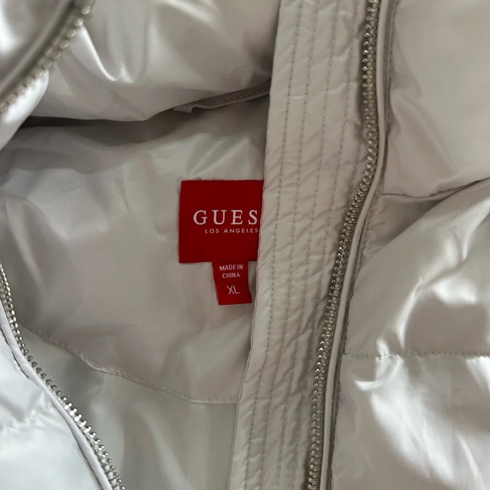 ⚡️SALE⚡️Guess Silver Puffer Jacket with Faux Fur Hood - Picture 3 of 6